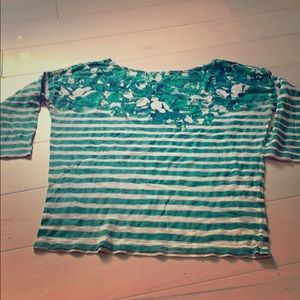 Three quarter sleeve shirt